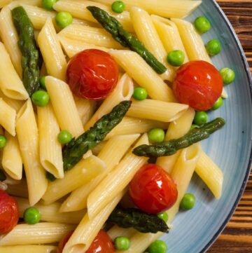 Penne with Asparagus and Tomatoes Recipe