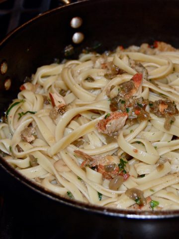 Fettuccini with Lobster Sauce Recipe