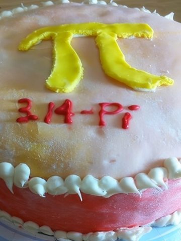 Pi Day Cake