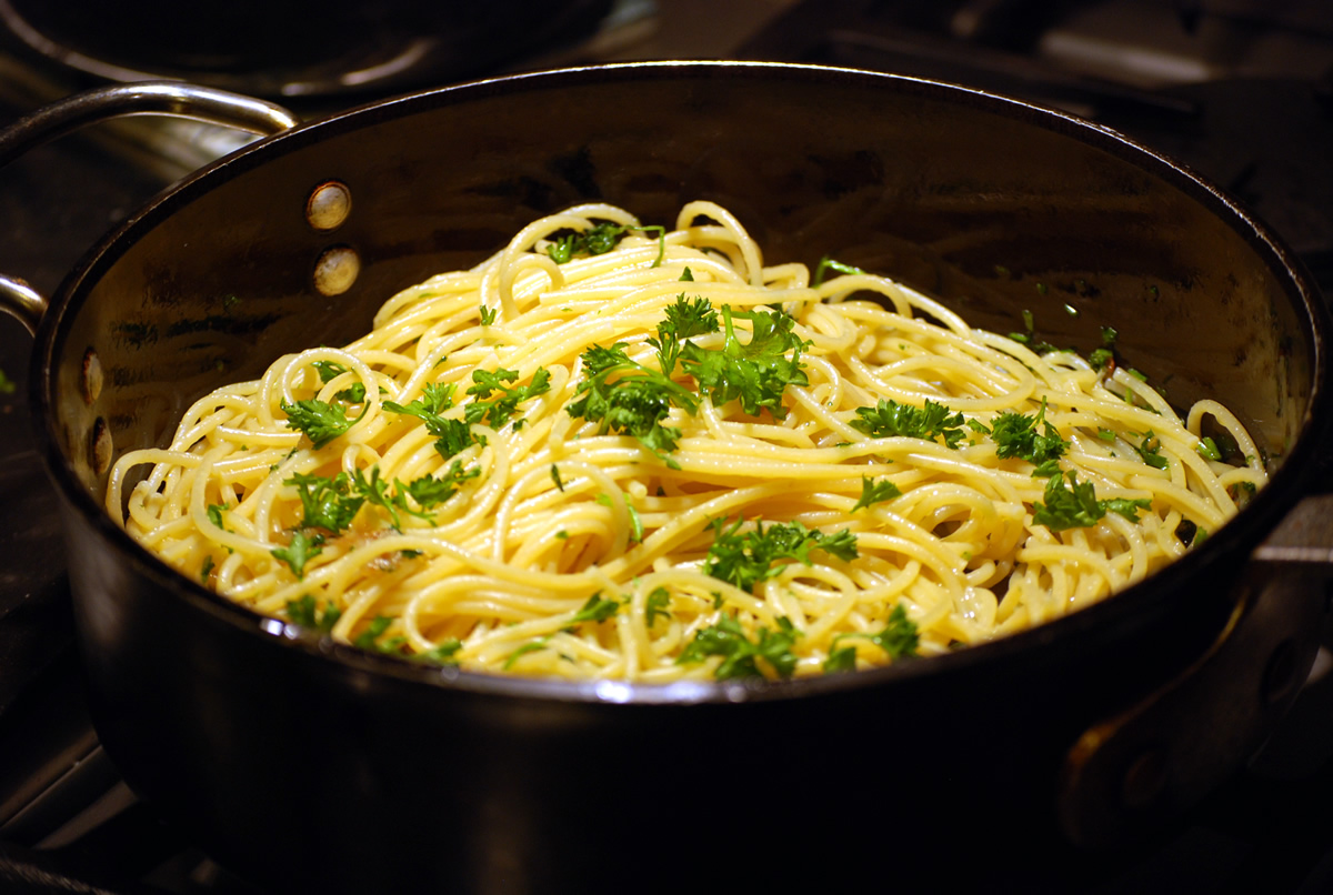 Pasta with garlic and olive oil recipe