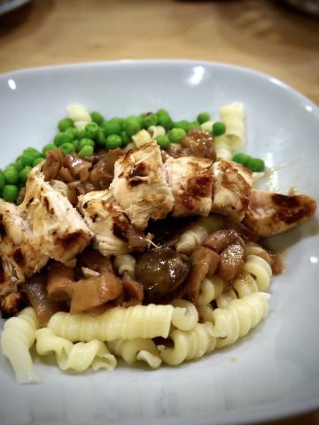 Riccioli Pasta with Grilled Chicken Recipe