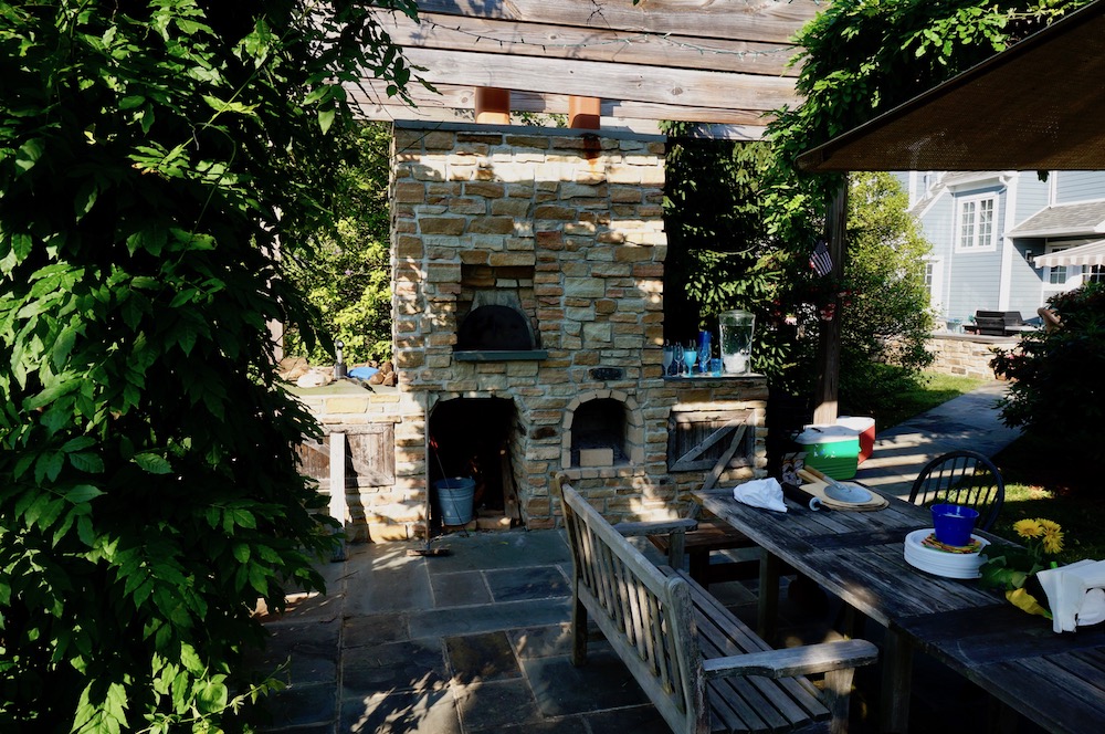 Pizza Oven Under Pergula