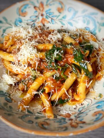 Pasta with Spinach Garlic and Guanciale Sauce Recipe