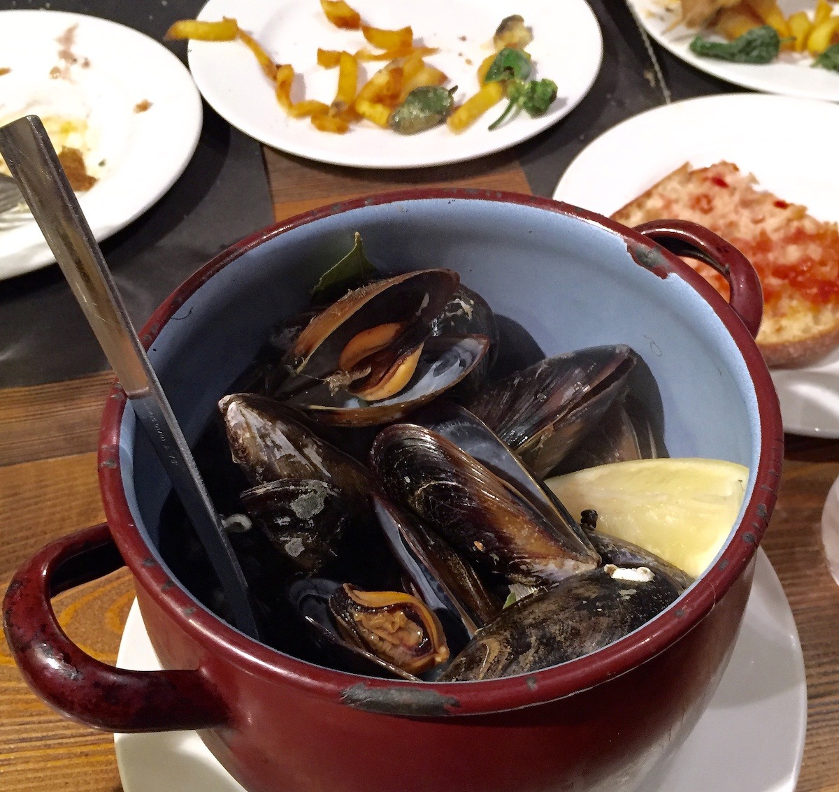 Pan Steamed Mussels